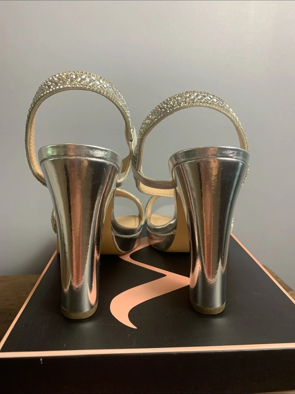 Nina Women’s Platform Silver with Rhinestones Sandals 9M NIB Heel Strap Slip on